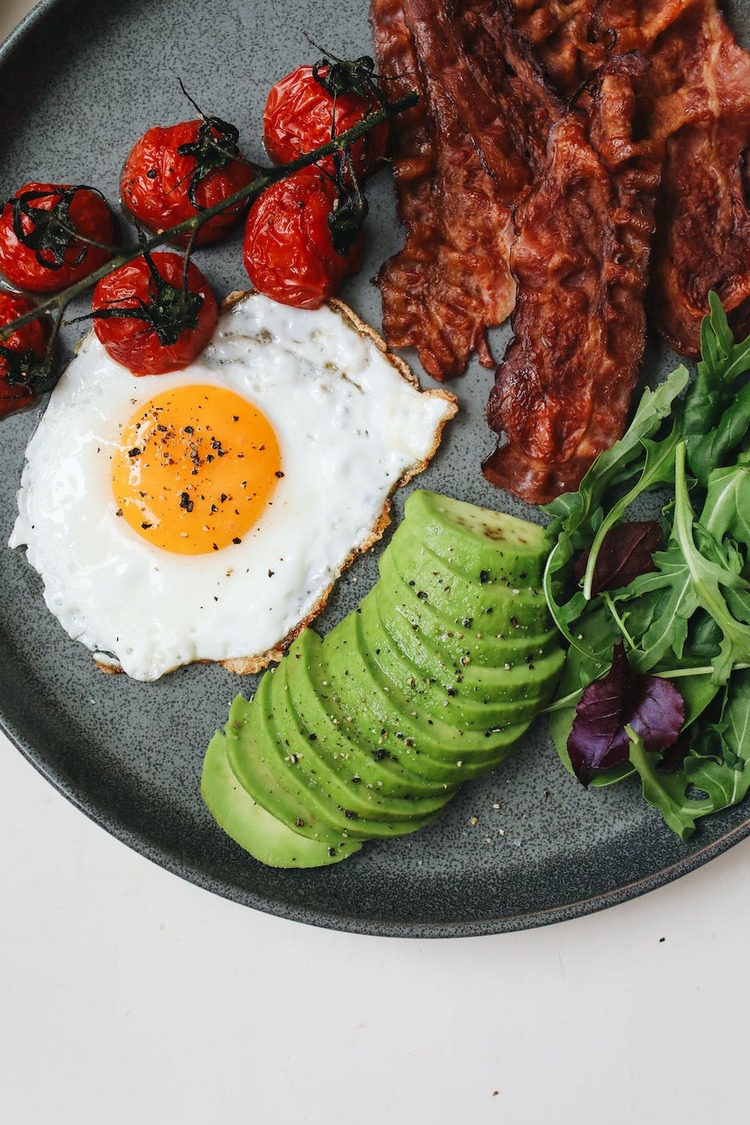 Fried Egg, Grilled Tomatoes, Bacon, Arugula and Sliced Avocados - Bacon Recipe