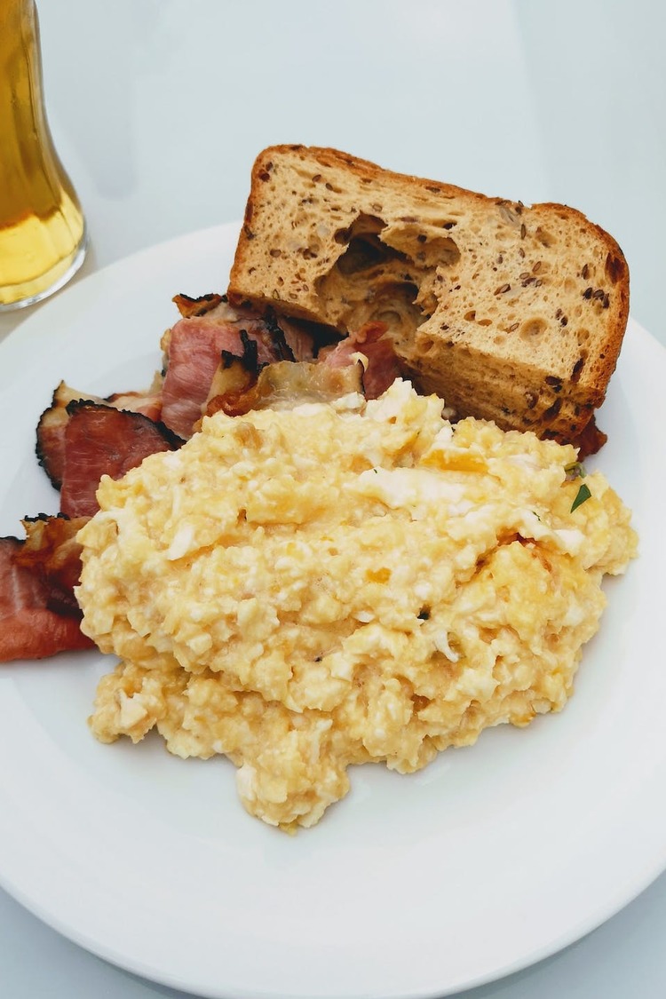 Scrambled Eggs with Bacon and Toast
